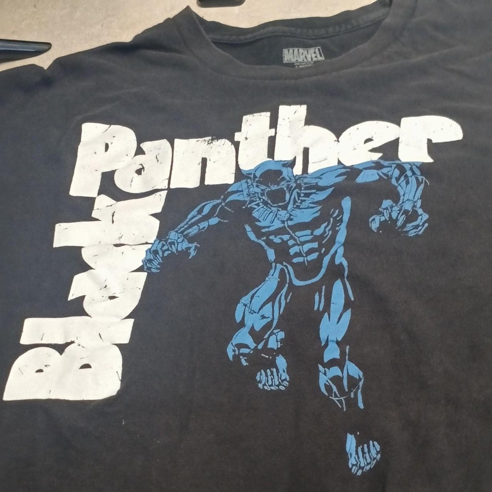 Black panther shirt